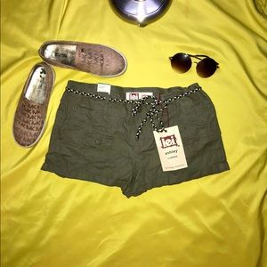 New Lei Ashely Low Rise Green Cargo shorts